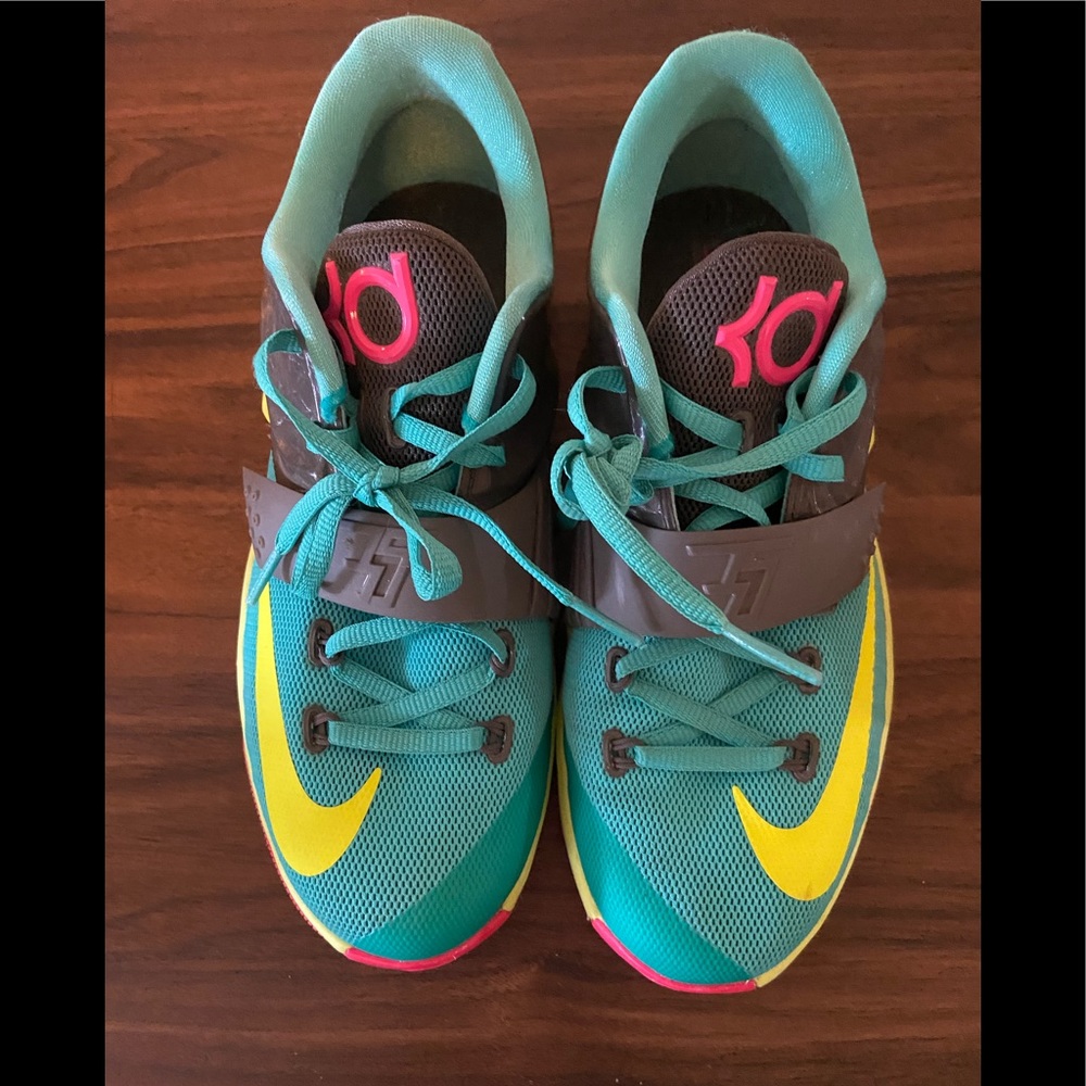 Nike shoes